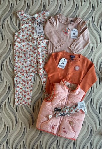 🌼  Magnifique ensemble 5 pièces - Taille 18 mois  🌼