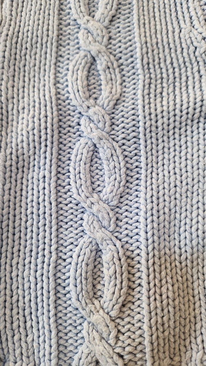 1 jupe 2 hauts 1 gilet tbe 4 ans - photo numéro 7