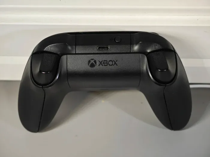 Console XBox Series X avec manette et boite - photo numéro 13