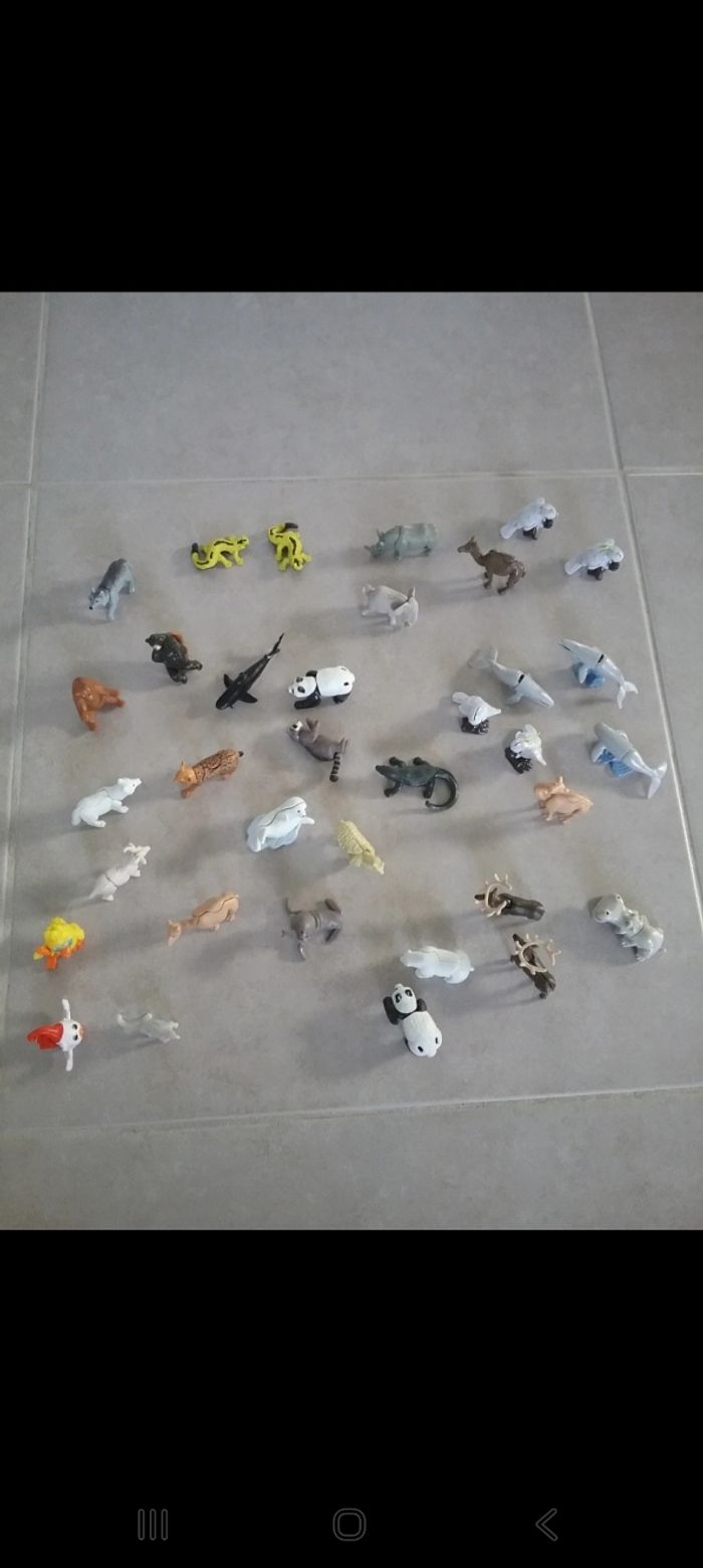 Lot jouets kinder animaux