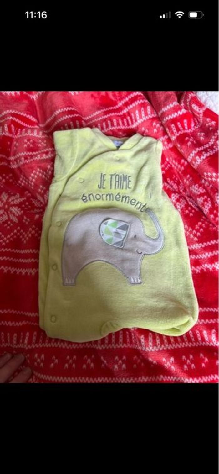 Lot pyjama 1 mois - photo numéro 9