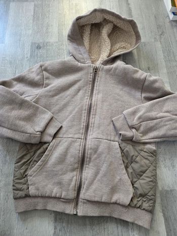 Gilet chaud avec capuche