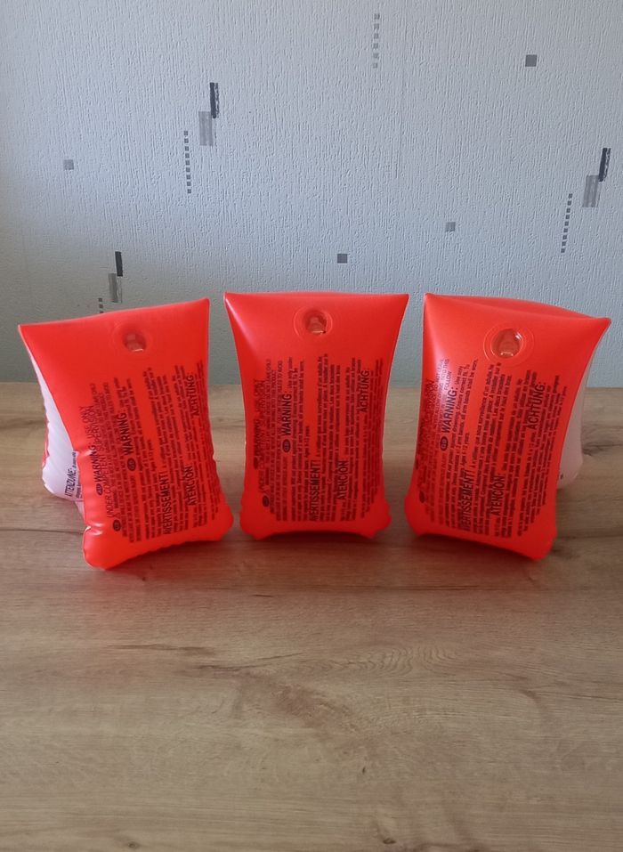 Brassards gonflables " ×3 " - photo numéro 2