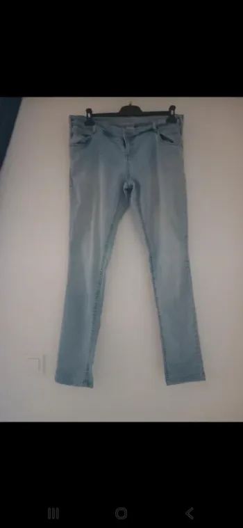 Jean slim bleu clair Kiabi – Taille 42