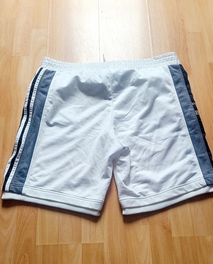Short Adidas taille XL - photo numéro 3
