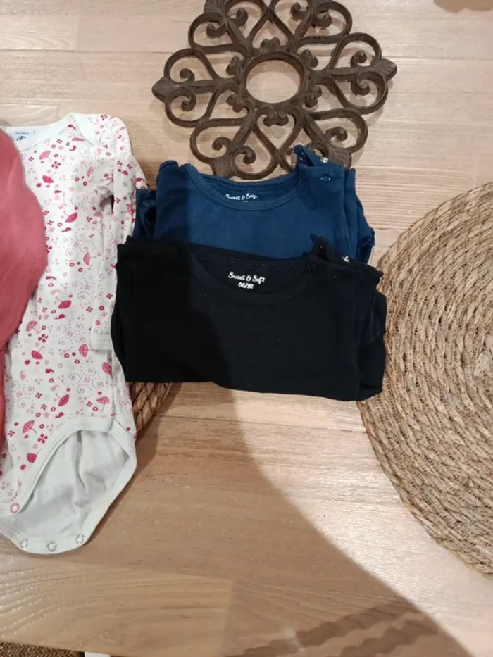 Lot bodies body 24 2 ans - photo numéro 2