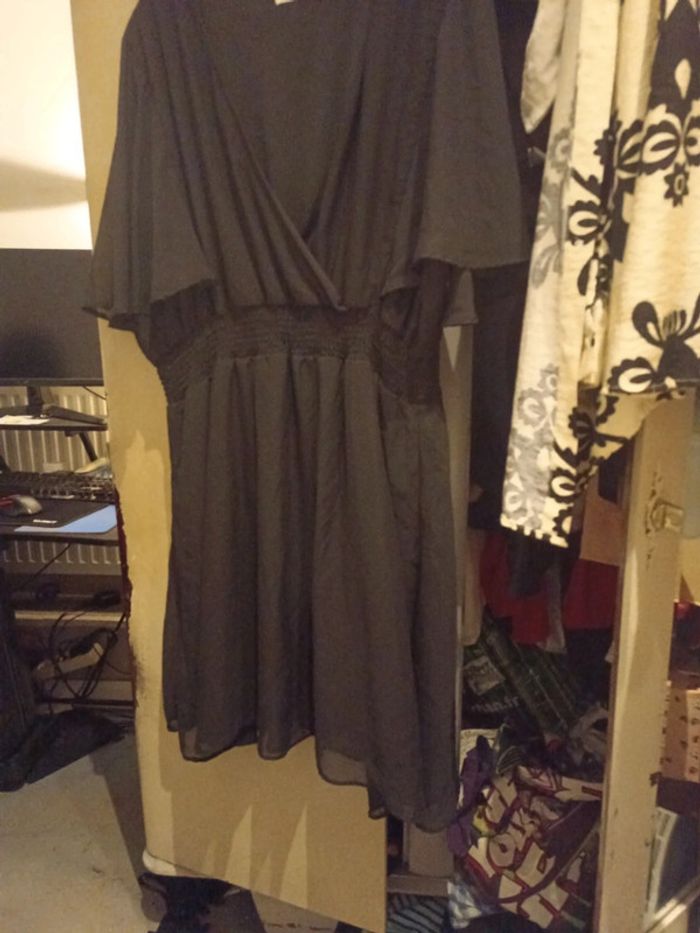 Robe noir femme - photo numéro 2