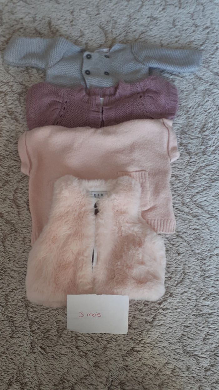 Lot de 4 pulls/gilets 3 mois