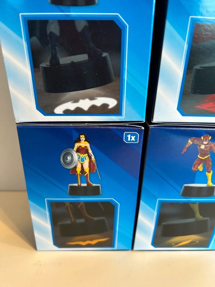 DC Justice League Pack 4 Figurines : Batman, flash, Wonder Woman & superman (neuf ) - photo numéro 14