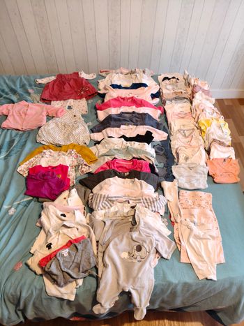 Lot vêtements bébé