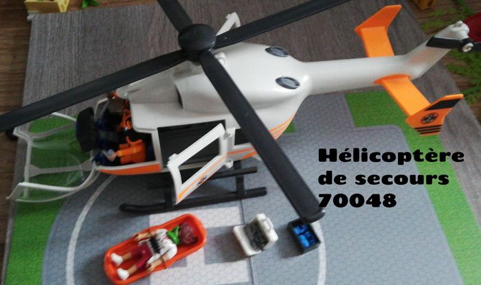 Hélicoptère de secours Playmobil
