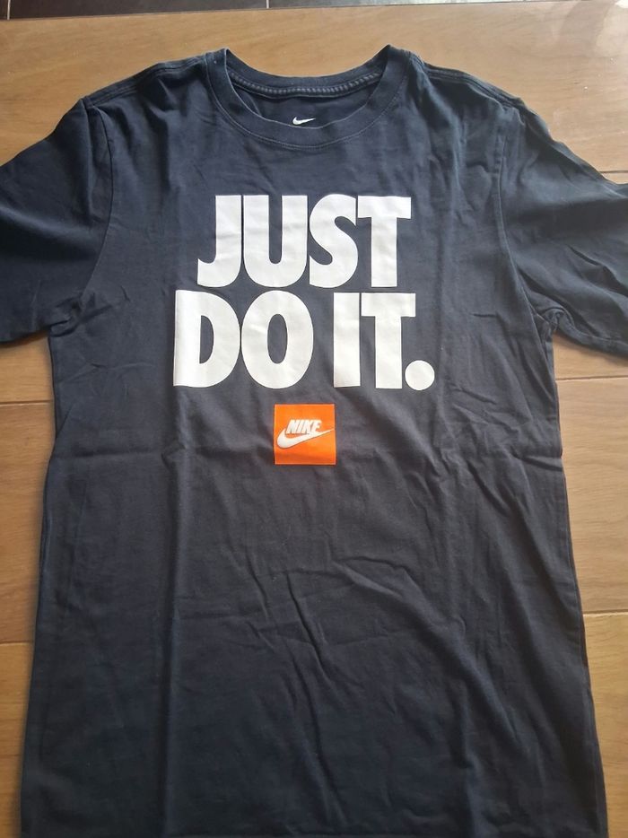 Lots de 2 tee-shirts Taille S (Champion et Nike) - photo numéro 7