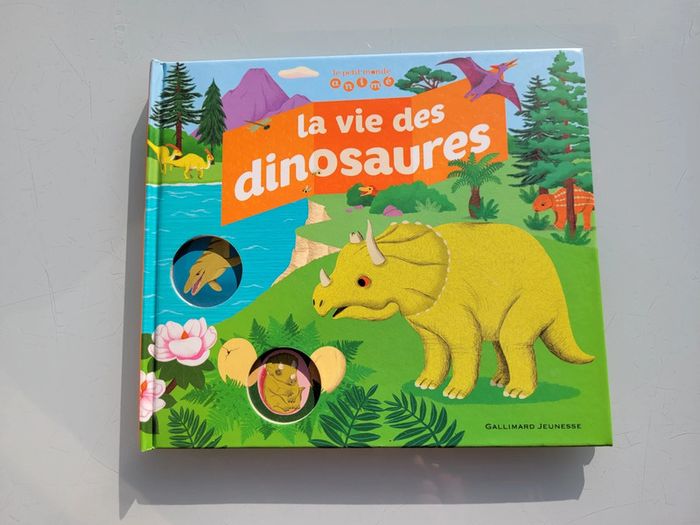 Livre animé à flaps : Le Petit Monde animé Gallimard Jeunesse : La Vie des Dinosaures (63) - photo numéro 2