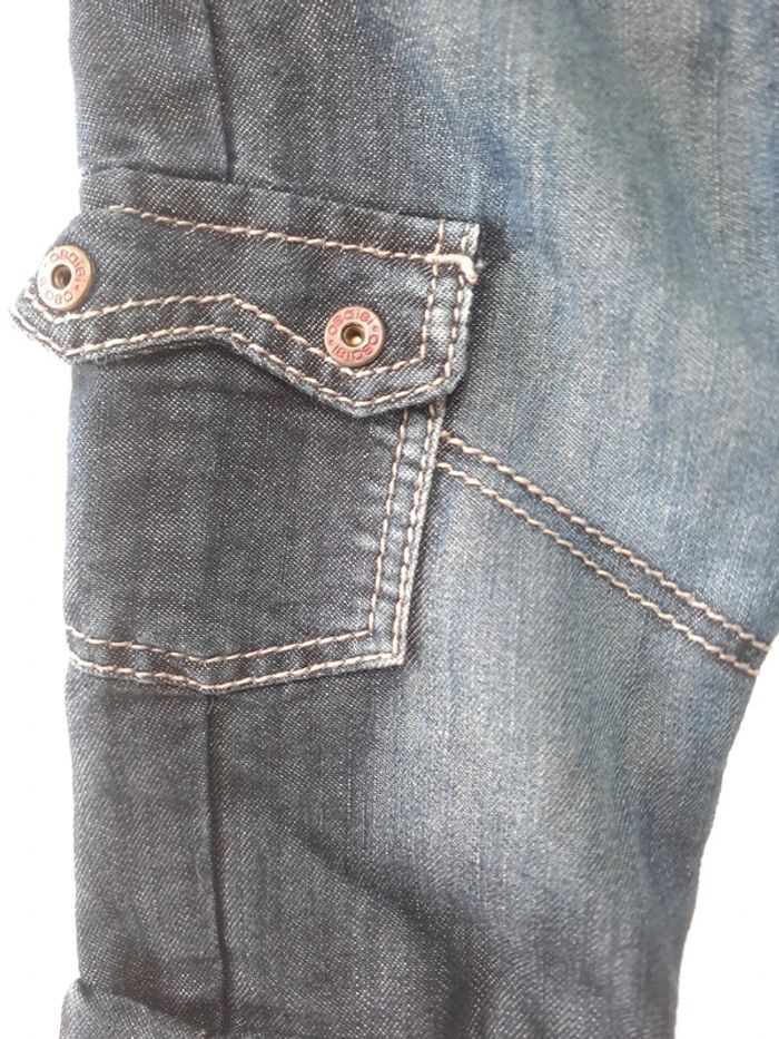 Jean à bretelles 12 mois - photo numéro 2