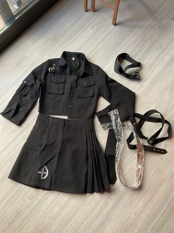 Ensemble jupe et veste noir gothique taille M NEUF (n°31)