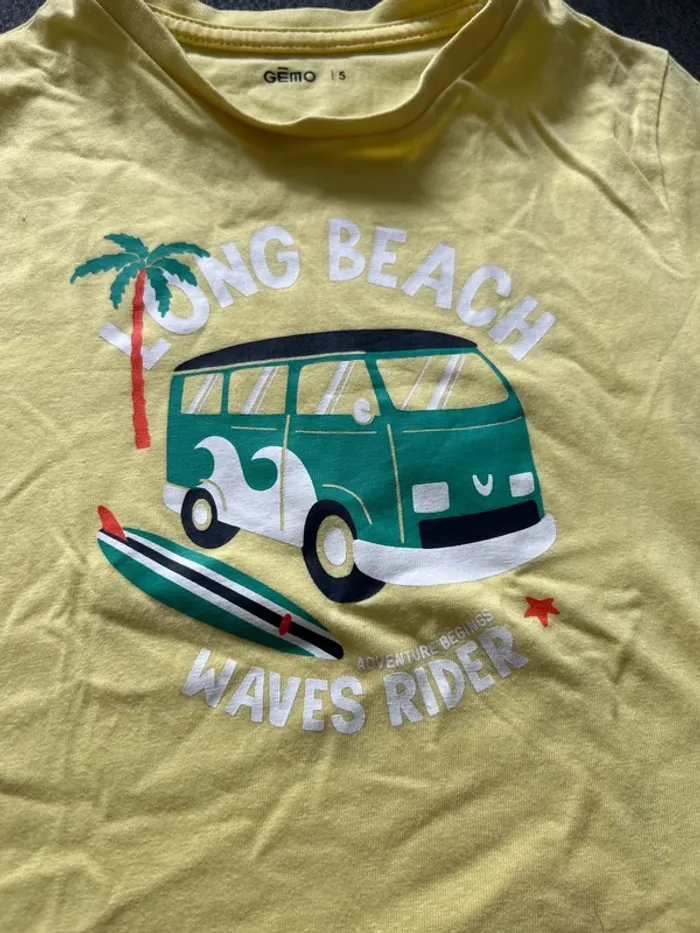 Tee shirt taille 5 ans - photo numéro 2
