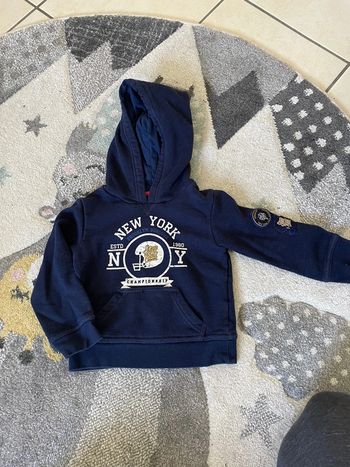 Sweat-shirt à capuche garçon