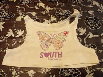 Petit haut fille à porter sur Tee-shirt manches courtes ou longues