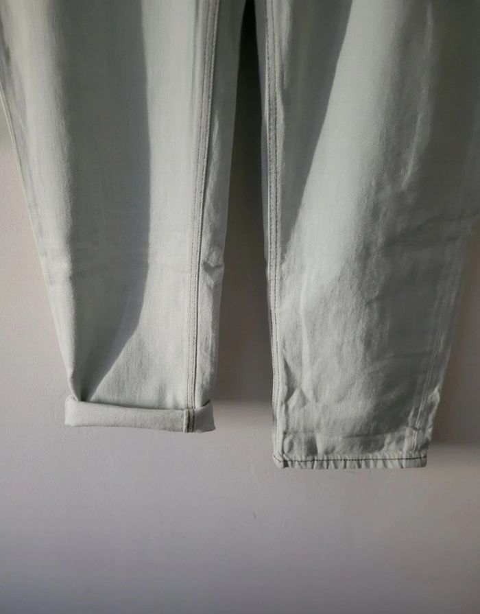 Très beau jeans boyfriend 
Camaïeu 
Taille 44

Neuf sans étiquette 🏷 - photo numéro 3