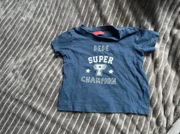 Tee shirt
