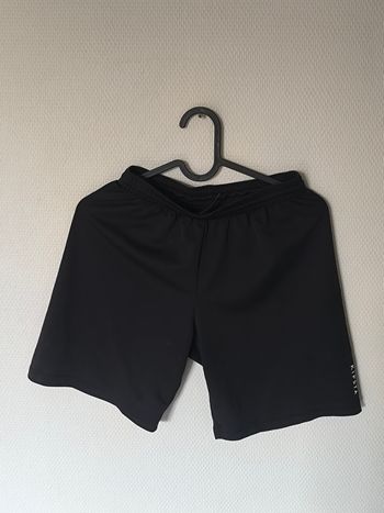 Short sport Kipsta noir enfant 10 ans