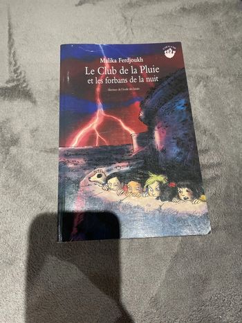 Le club de la pluie et les forbans de la nuit
