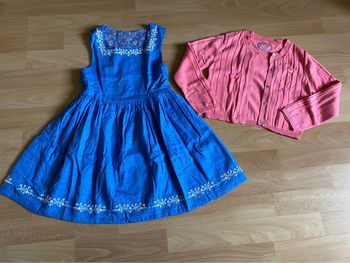 Robe fleurie et gilet
