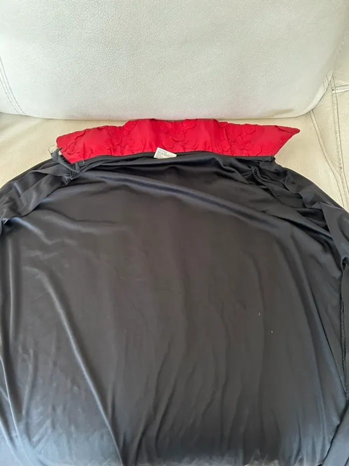 Déguisement vampire / Dracula haut + cape 8 ans / 10 ans - photo numéro 2