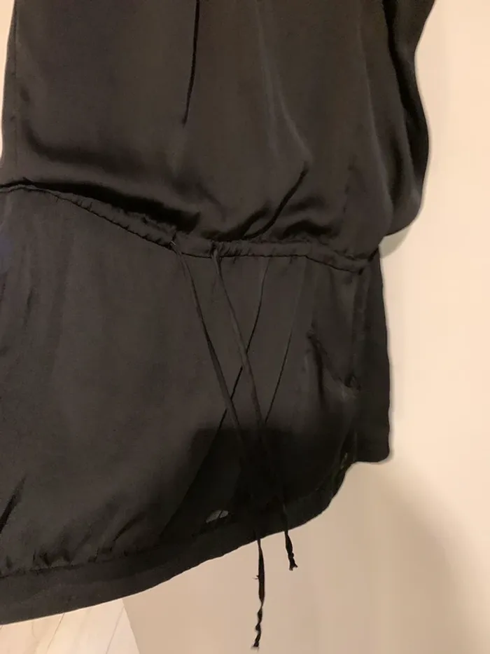 Robe noir fluide neuve taille s - photo numéro 4