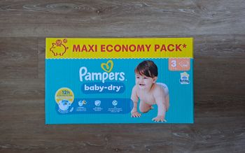 Lot de 136 couches pampers taille 3