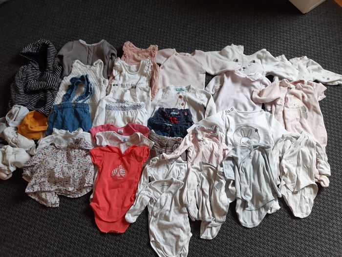 Lot vêtements fille 3 mois