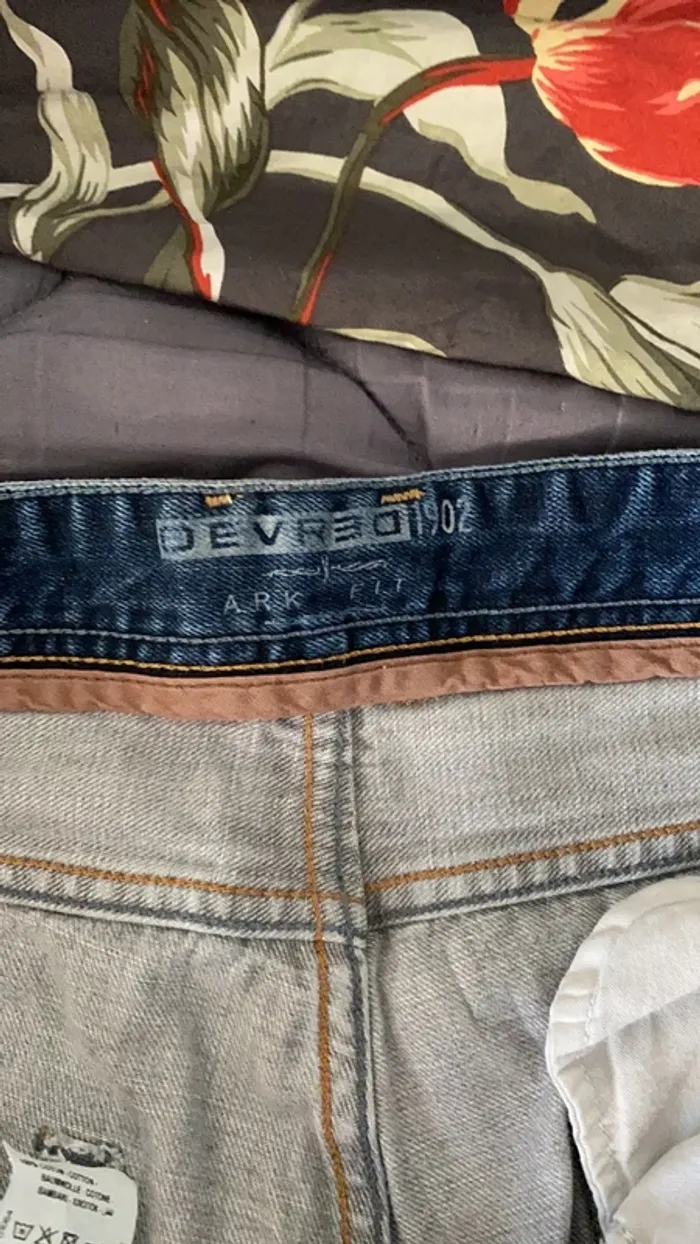 Taille 42 jeans homme - photo numéro 2