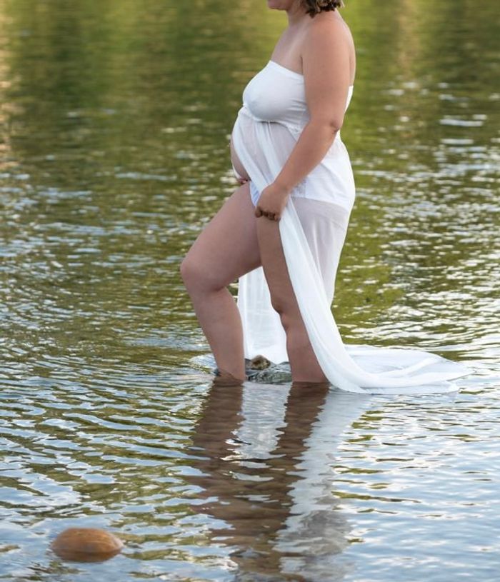 Robe transparente pour photo maternité