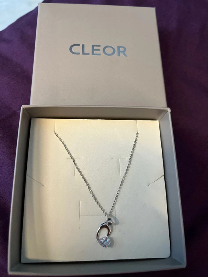 Collier et pendentif en argent