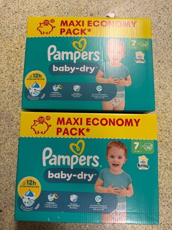 Deux carton couche pampers taille 7 normale