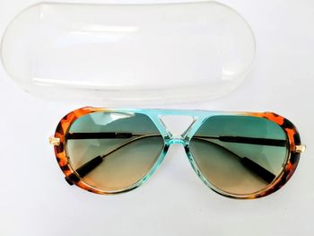 Lunettes de soleil fantaisie neuves