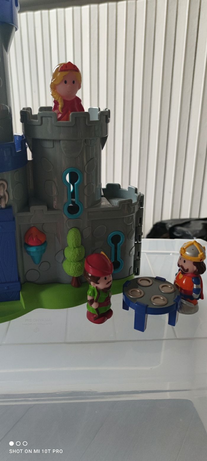 Château fort Fisher Price roi et reine - photo numéro 2