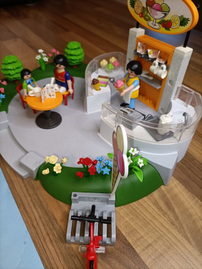 Playmobil café glacier avec 3 personnages et nombreux accessoires - complet - set n°4134 - photo numéro 9
