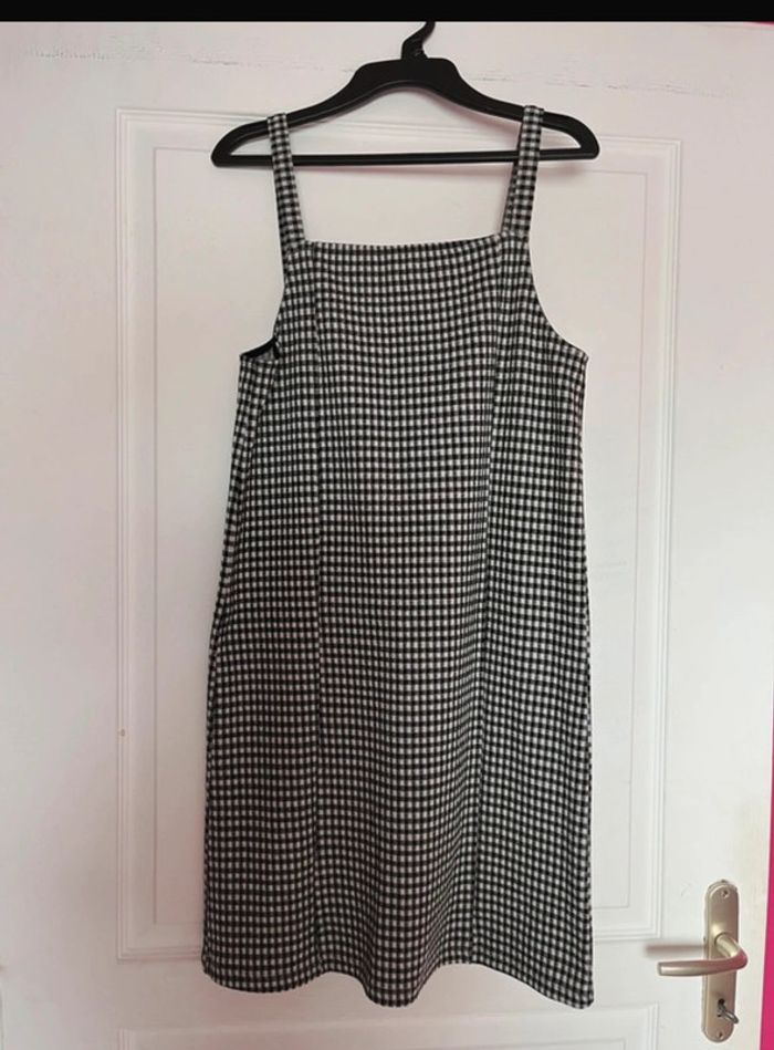 Robe d’été à bretelles carreaux noir / blanc Jennyfer S🖤 - photo numéro 2