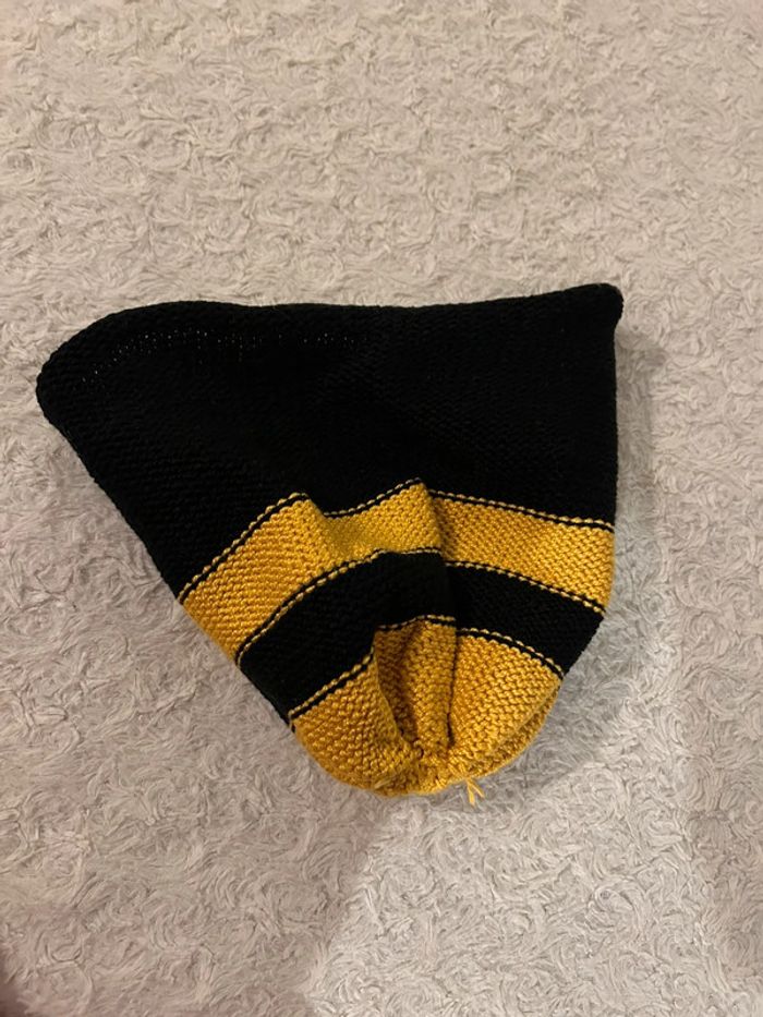 Très joli bonnet tricoté « abeille » - photo numéro 3