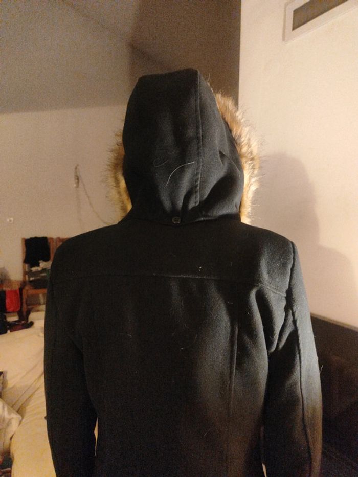 Manteau caban bleu marine avec capuche fourrure - photo numéro 3