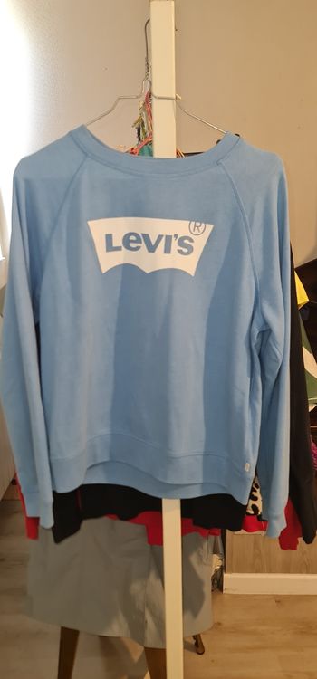 Pull levis neuf