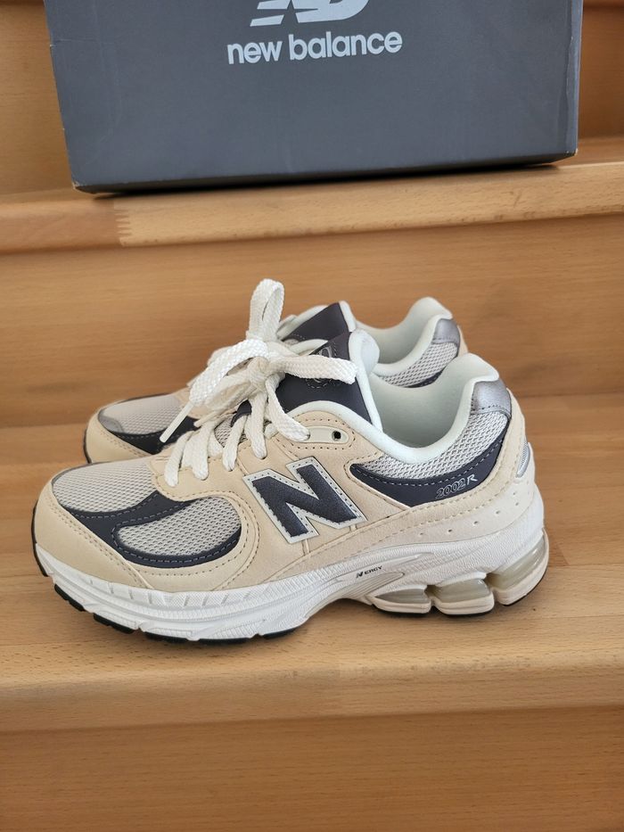 Basket New balance 2002r