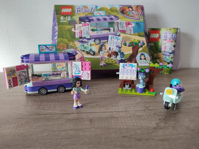 Lego Friends 41332 " le stand d'art d'Emma" - photo numéro 3
