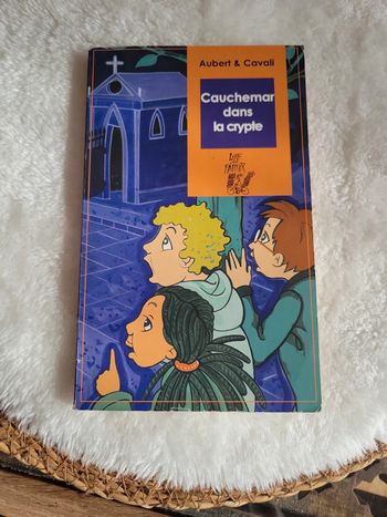 Cauchemard dans la crypte. 7 ans.