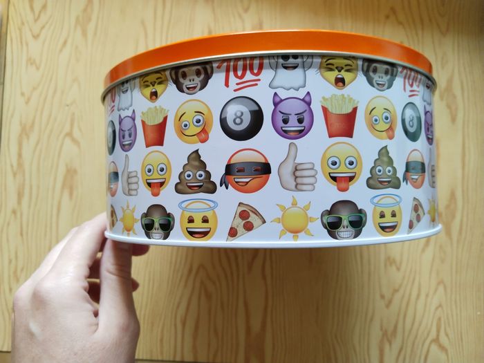 Boite métallique emoji - photo numéro 2