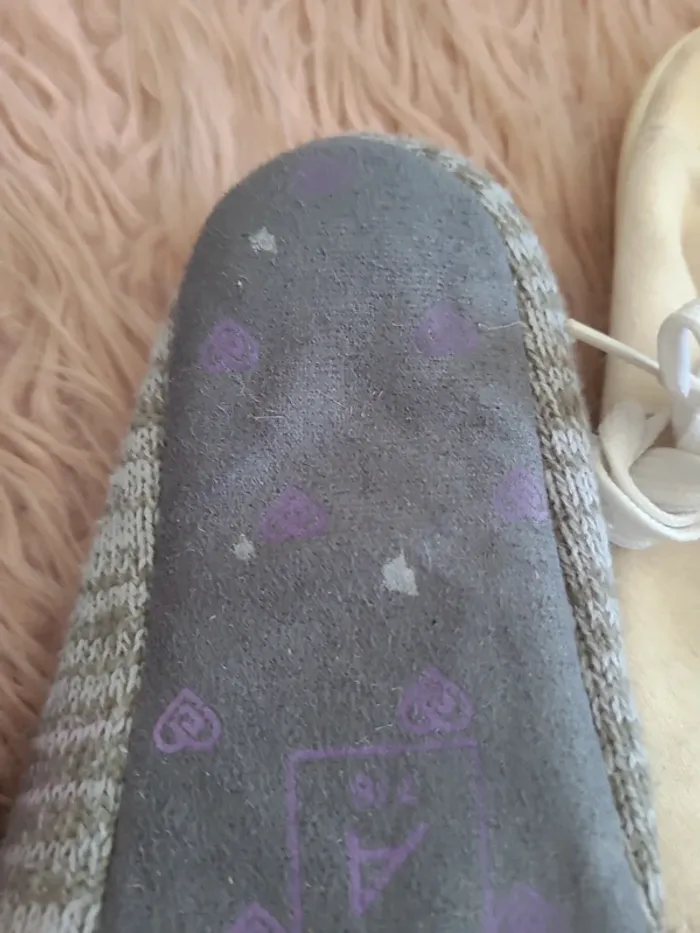 Lot chaussons et tennis - photo numéro 8