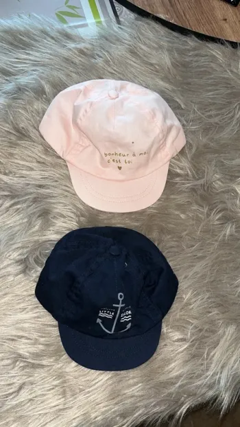 Casquette kiabi fille 49 cm et garçon 45cm