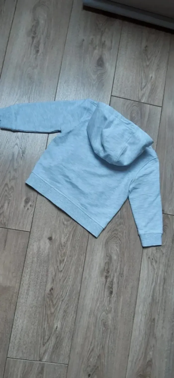 Veste à capuche "obaibi" gris chiné 3 ans état neuve - photo numéro 3