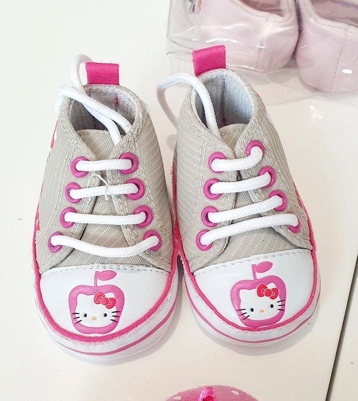 Lot chaussures bebe fille - photo numéro 4